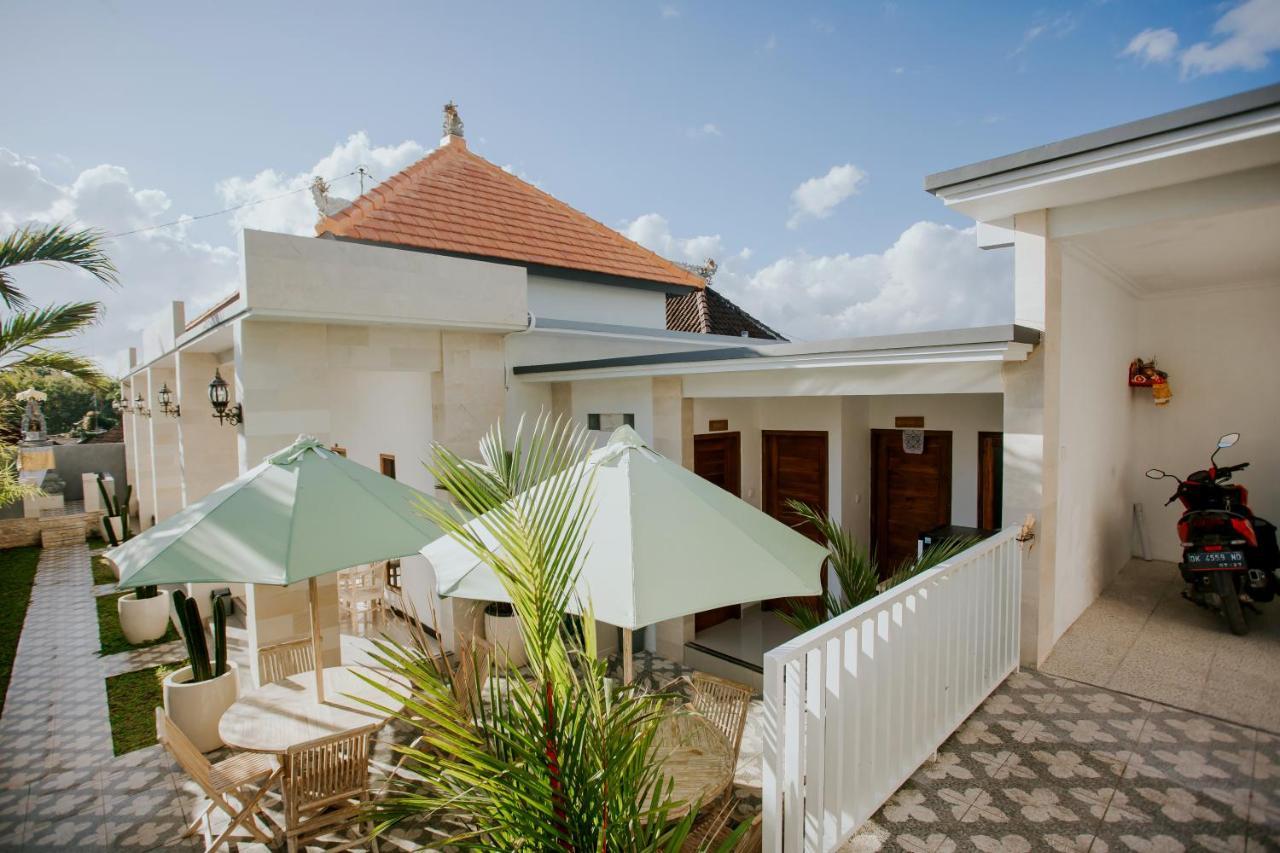 Seven Angels Villa And Hostel Toyapakeh Exterior photo